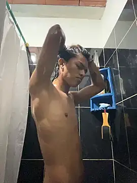 Snapshot of dreyk20 chatting on 04/02/26, 08:06 dreyk20 online show from 04/02/26, 08:06