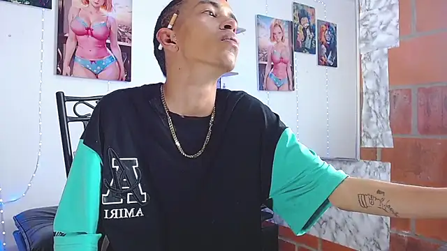 Snapshot of briamhoconor_xh chatting on 09/24/25, 11:30 briamhoconor xh online show from 09/24/25, 11:30