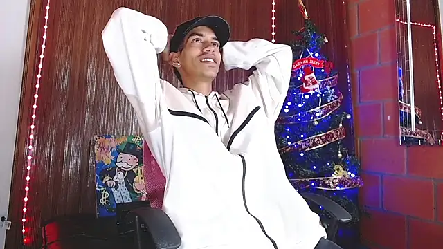 Snapshot of briamhoconor_xh chatting on 12/20/25, 08:49 briamhoconor xh online show from 12/20/25, 08:49