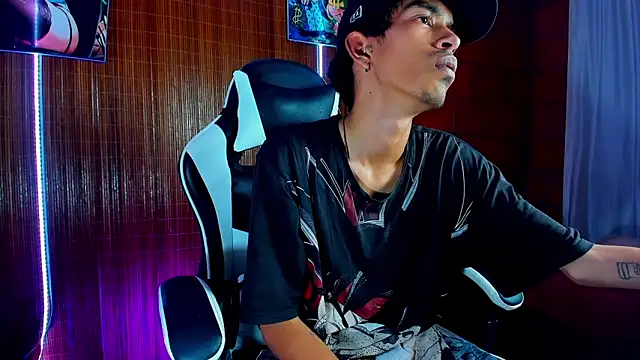 Snapshot of briamhoconor_xh chatting on 02/05/26, 05:12 briamhoconor xh online show from 02/05/26, 05:12