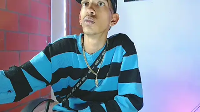 Snapshot of briamhoconor_xh chatting on 03/26/26, 03:45 briamhoconor xh online show from 03/26/26, 03:45