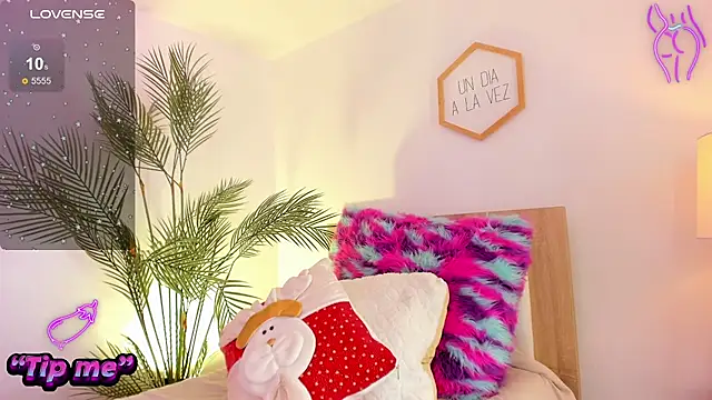 Hadid Jimenez  online show from 11/07/25, 08:31