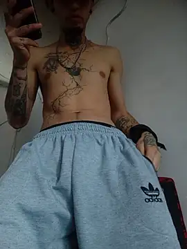 Tattoboy19cm online show from 12/18/25, 02:01