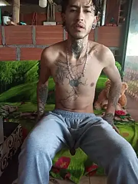 Snapshot of Tattoboy19cm chatting on 04/21/26, 02:12 Tattoboy19cm online show from 04/21/26, 02:12