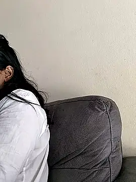 cute indianxo online show from 01/11/26, 10:42