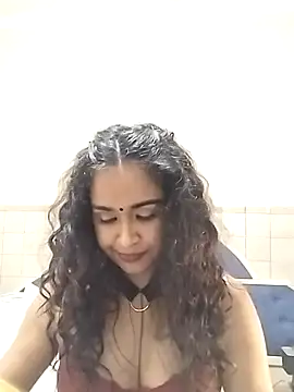 cute indianxo online show from 02/13/26, 06:15