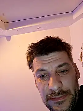 Snapshot of a7ex chatting on 12/24/24, 10:11 a7ex online show from 12/24/24, 10:11