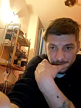 Snapshot of a7ex chatting on 12/24/24, 10:49 a7ex online show from 12/24/24, 10:49