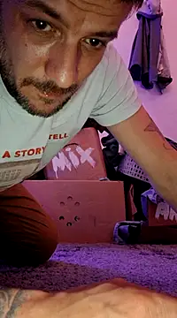 Snapshot of a7ex chatting on 12/26/24, 02:01 a7ex online show from 12/26/24, 02:01