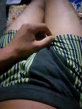 Snapshot of Spoo20 chatting on 10/15/25, 01:28 Spoo20 online show from 10/15/25, 01:28