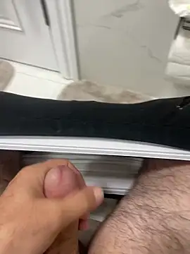 Snapshot of Heros2000 chatting on 10/02/25, 05:09 Heros2000 online show from 10/02/25, 05:09