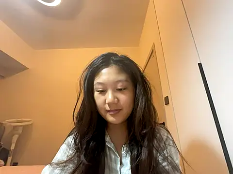 xena0501 online show from 10/16/25, 04:19