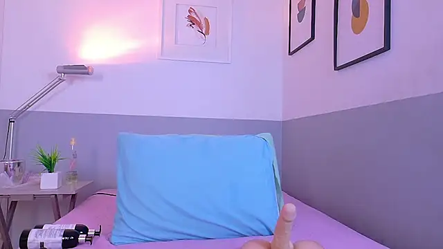 cutepetitee online show from 02/20/26, 07:36