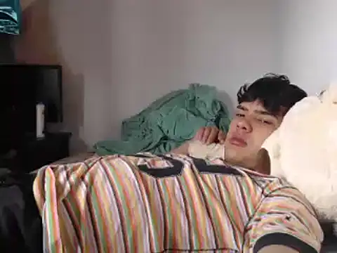 Snapshot of dani_titan320 chatting on 10/03/25, 06:49 dani titan320 online show from 10/03/25, 06:49