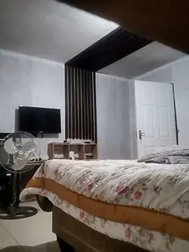 Pnice online show from 10/12/25, 04:28