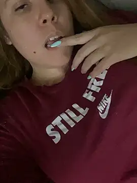 Lazinha18 online show from 10/31/25, 03:29