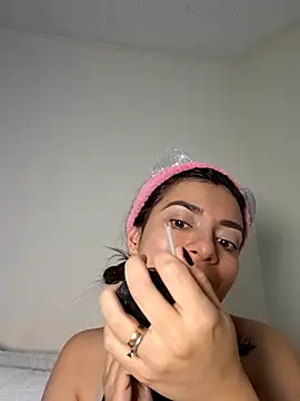 Snapshot of AmaiaSalvatore chatting on 09/15/25, 10:10 AmaiaSalvatore online show from 09/15/25, 10:10