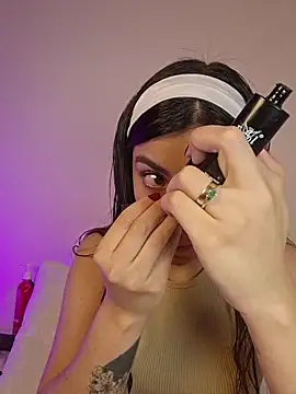 Snapshot of AmaiaSalvatore chatting on 10/25/25, 09:20 AmaiaSalvatore online show from 10/25/25, 09:20