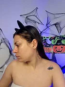 Snapshot of AmaiaSalvatore chatting on 11/01/25, 09:06 AmaiaSalvatore online show from 11/01/25, 09:06