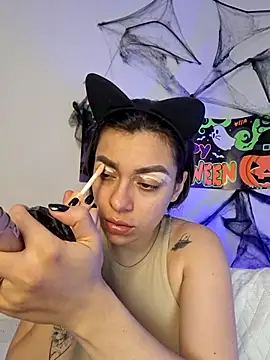 Snapshot of AmaiaSalvatore chatting on 11/02/25, 08:44 AmaiaSalvatore online show from 11/02/25, 08:44