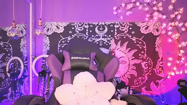 Snapshot of Gaia_Gatex chatting on 02/09/26, 12:42 Gaia Gatex online show from 02/09/26, 12:42