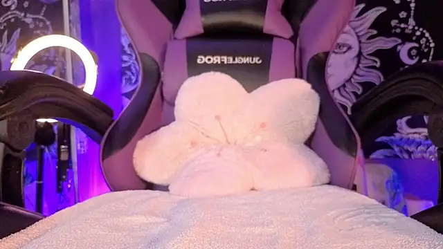 Snapshot of Gaia_Gatex chatting on 03/26/26, 02:33 Gaia Gatex online show from 03/26/26, 02:33