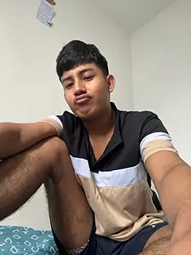 Snapshot of methme chatting on 11/28/25, 07:16 methme online show from 11/28/25, 07:16