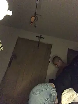 Snapshot of silverbay-456 chatting on 10/19/25, 09:32 silverbay-456 online show from 10/19/25, 09:32