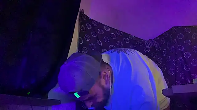 Snapshot of DjDiCKmannOnE chatting on 03/21/26, 07:17 DjDiCKmannOnE online show from 03/21/26, 07:17