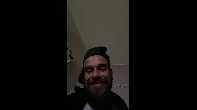 Snapshot of DjDiCKmannOnE chatting on 06/04/26, 02:17 DjDiCKmannOnE online show from 06/04/26, 02:17