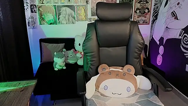 Yuhwan  online show from 09/22/25, 08:00