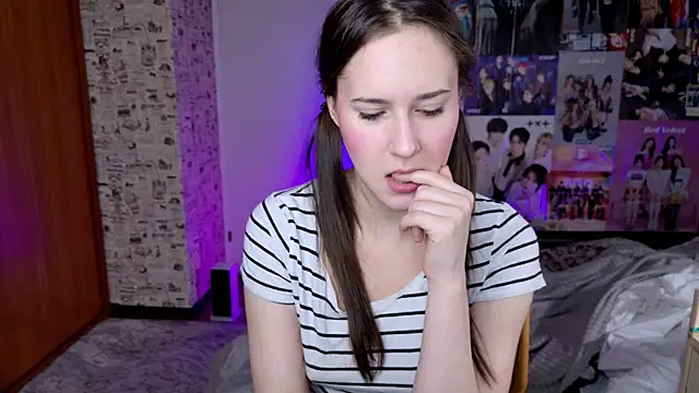 LucyRose3 online show from 11/26/25, 04:08