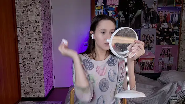 LucyRose3 online show from 12/17/25, 02:17