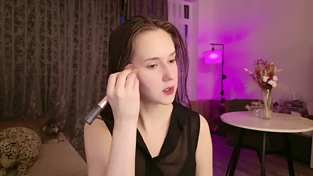 Snapshot of LucyRose3 chatting on 04/06/26, 05:25 LucyRose3 online show from 04/06/26, 05:25