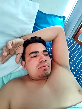 Snapshot of 2025-DANIEL chatting on 04/26/26, 09:56 2025-DANIEL online show from 04/26/26, 09:56