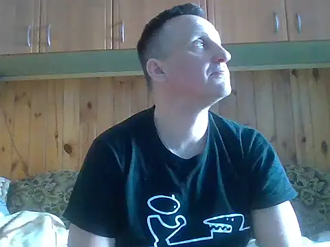 Snapshot of Maksymilian1 chatting on 03/13/26, 10:55 Maksymilian1 online show from 03/13/26, 10:55