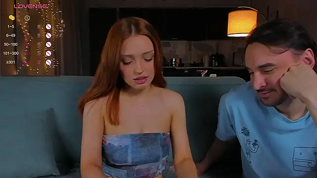 Snapshot of honeymoon11000 chatting on 11/25/25, 01:44 honeymoon11000 online show from 11/25/25, 01:44