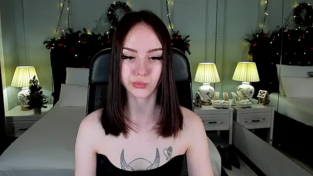 MarySparkle online show from 12/17/25, 03:34