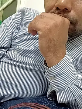 Snapshot of aarav_013 chatting on 03/07/26, 01:52 aarav 013 online show from 03/07/26, 01:52