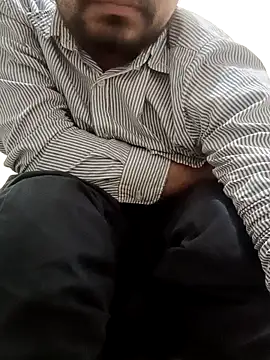 Snapshot of aarav_013 chatting on 04/03/26, 05:27 aarav 013 online show from 04/03/26, 05:27