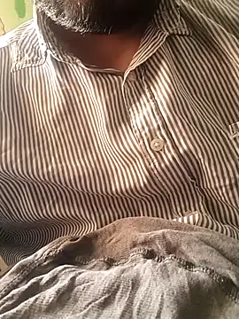 Snapshot of aarav_013 chatting on 04/10/26, 04:28 aarav 013 online show from 04/10/26, 04:28