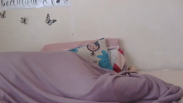 Young Slut21 online show from 09/12/25, 12:49