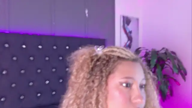 Eve  Queen online show from 10/10/25, 06:07