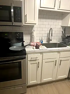 Snapshot of Juicystorm chatting on 10/20/25, 02:23 Juicystorm online show from 10/20/25, 02:23