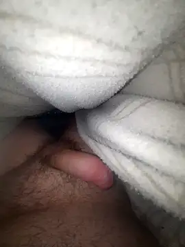 Snapshot of blueeyesss chatting on 10/26/25, 01:00 blueeyesss online show from 10/26/25, 01:00