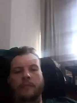 Snapshot of blueeyesss chatting on 10/26/25, 02:23 blueeyesss online show from 10/26/25, 02:23