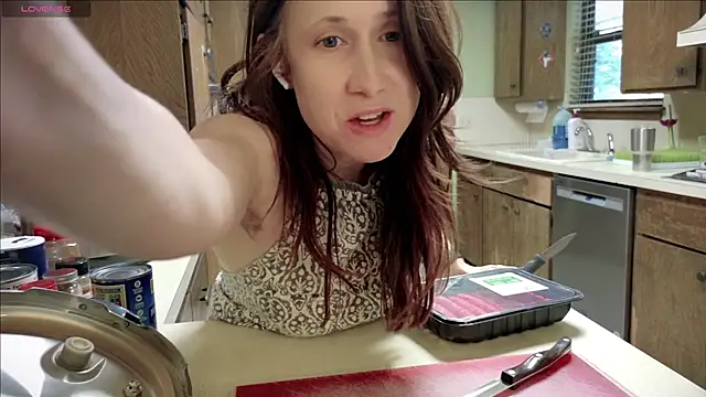 Snapshot of MommyGoddessL chatting on 11/11/25, 03:34 MommyGoddessL online show from 11/11/25, 03:34