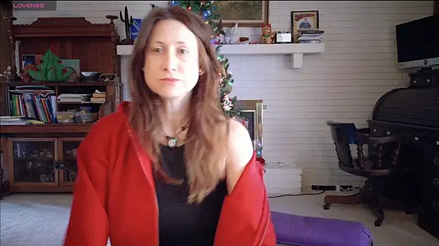 Snapshot of MommyGoddessL chatting on 12/16/25, 03:39 MommyGoddessL online show from 12/16/25, 03:39