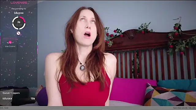 Snapshot of MommyGoddessL chatting on 02/10/26, 06:01 MommyGoddessL online show from 02/10/26, 06:01