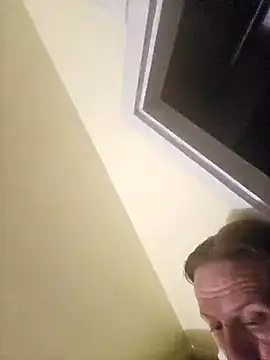 Snapshot of Danny19867 chatting on 10/17/25, 03:31 Danny19867 online show from 10/17/25, 03:31